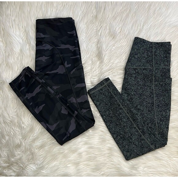 Athleta Lot of 2 Women’s 7/8 Tights Salutation Pocket & Ultimate Camo Size Small - Picture 1 of 11